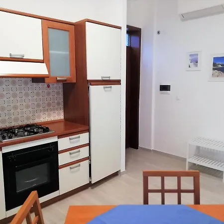 Via Ancona A 50mt Dal Mare * مارشيللي